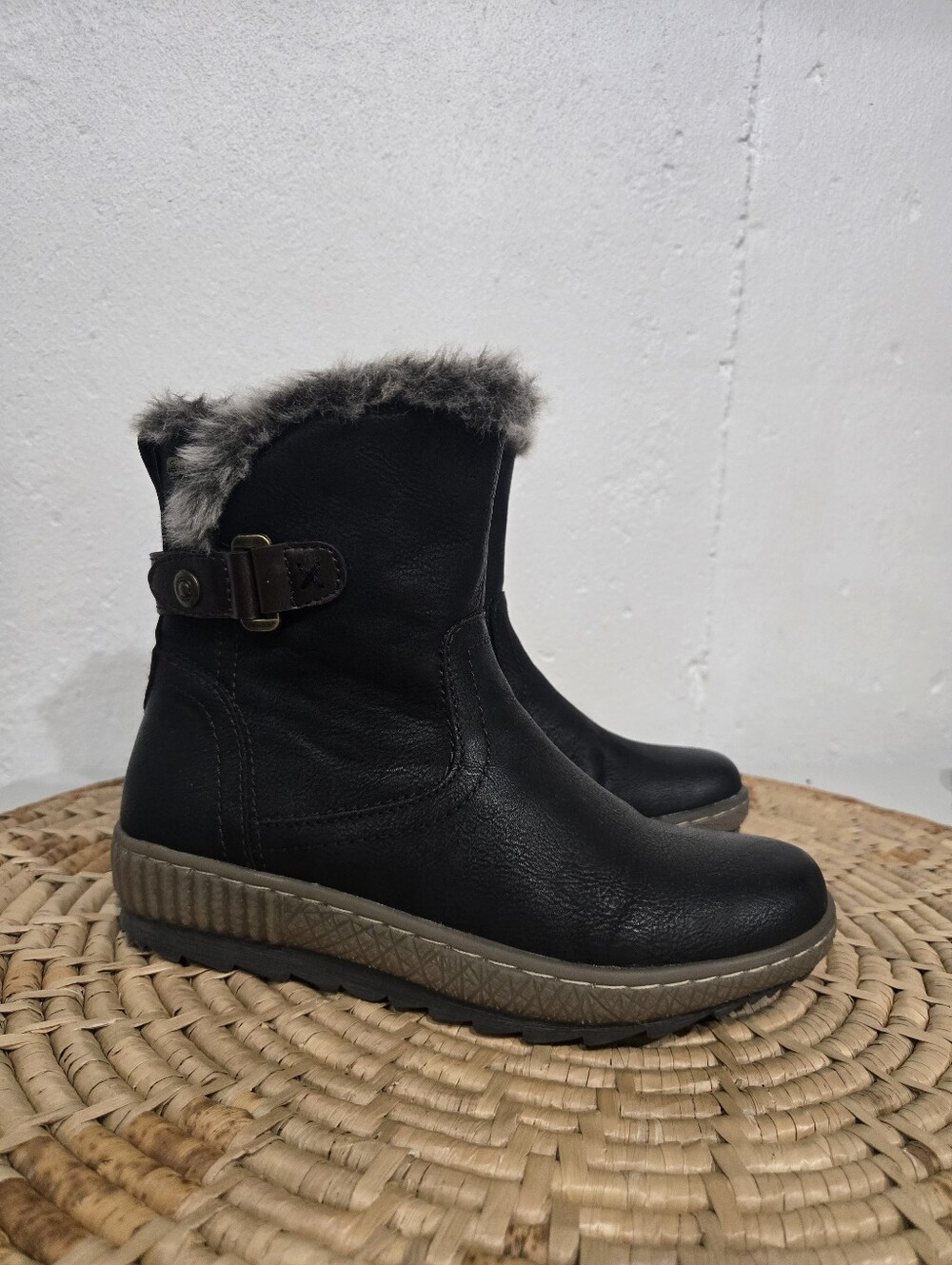 Spring Step Black Leather Winter Boots